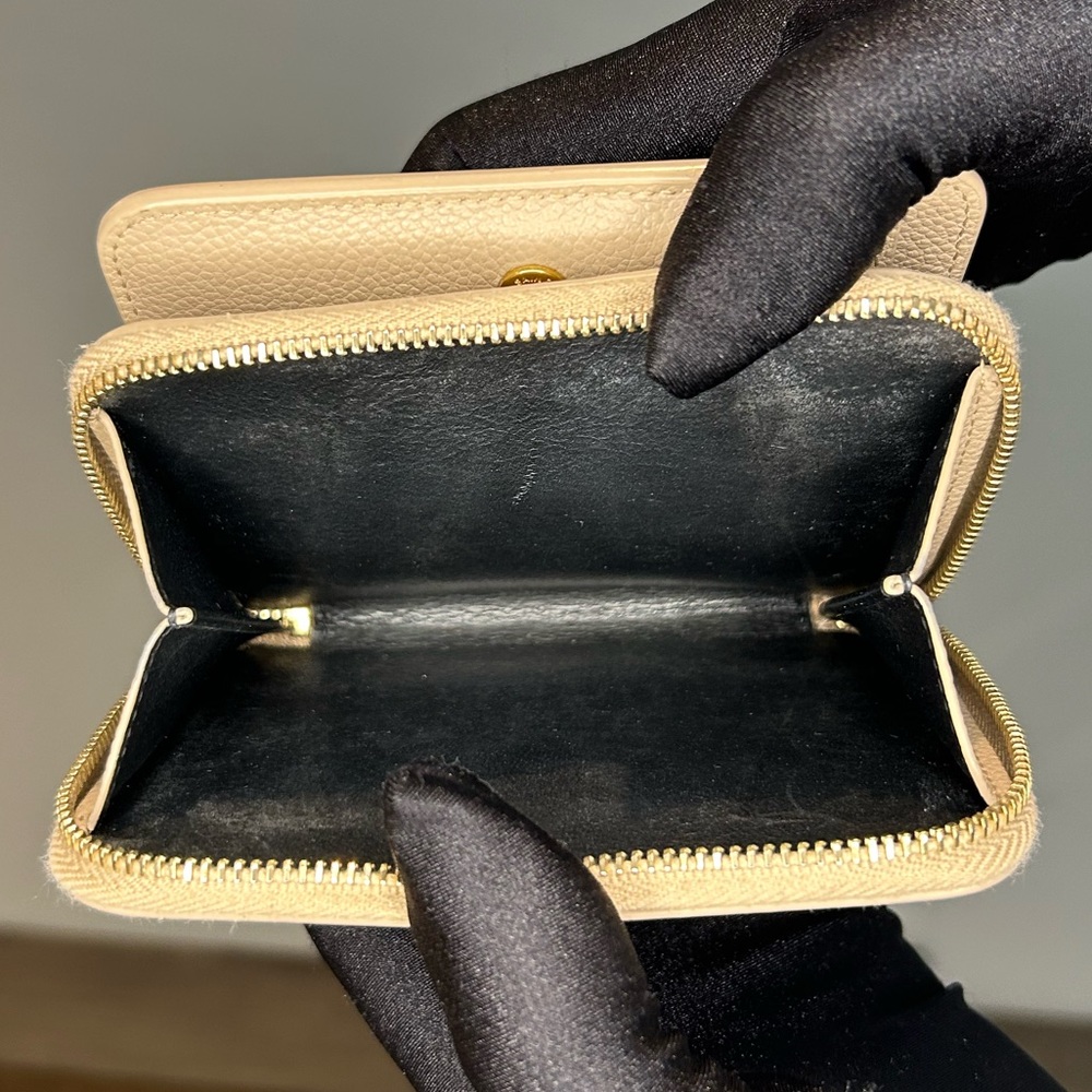 YSL Line Compact Zippered Wallet - Picture 11 of 11